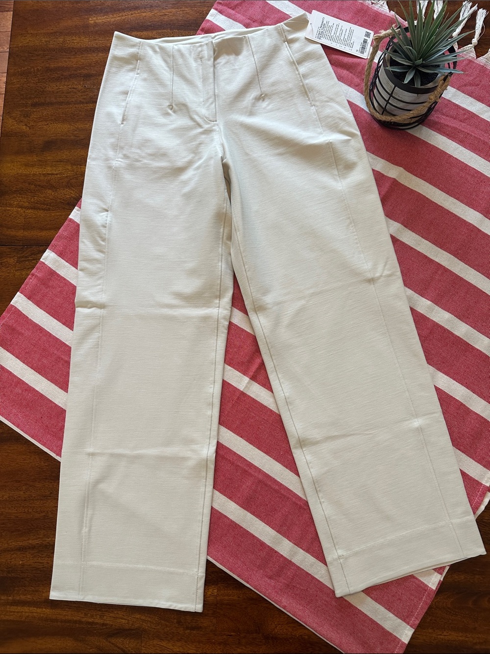 Lululemon Women’s Utilitech Relaxed-Fit Mid-Rise Trouser Bone Sz10 NWT